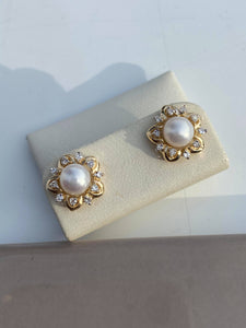 Boucle d’oreilles en or jaune, perles et diamants - Bijouterie Jean-Claude Gagnon